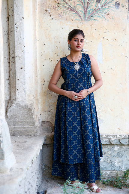 embroidered kurta pant set​

