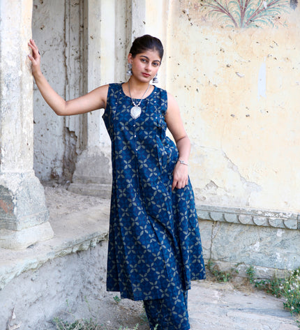ladies kurta pant set