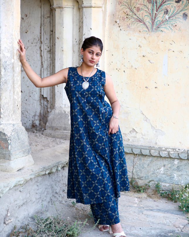 ladies kurta pant set