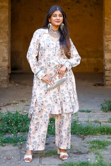 embroidered kurta pant set

