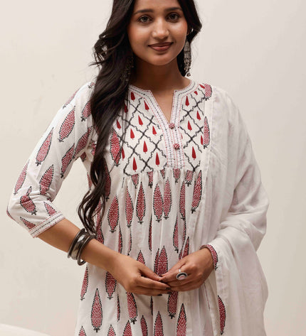 Off White Printed Kurta with Trousers With Dupatta